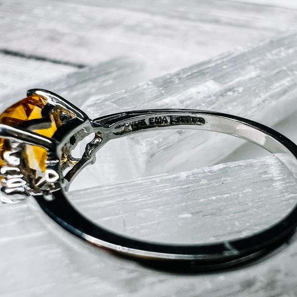 ✗ SOLD ✗ - Picture 4 of 5